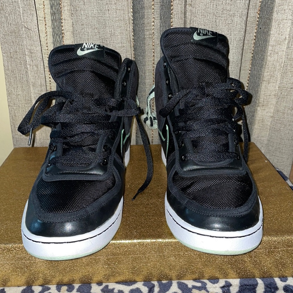 Men nike size 10.5
